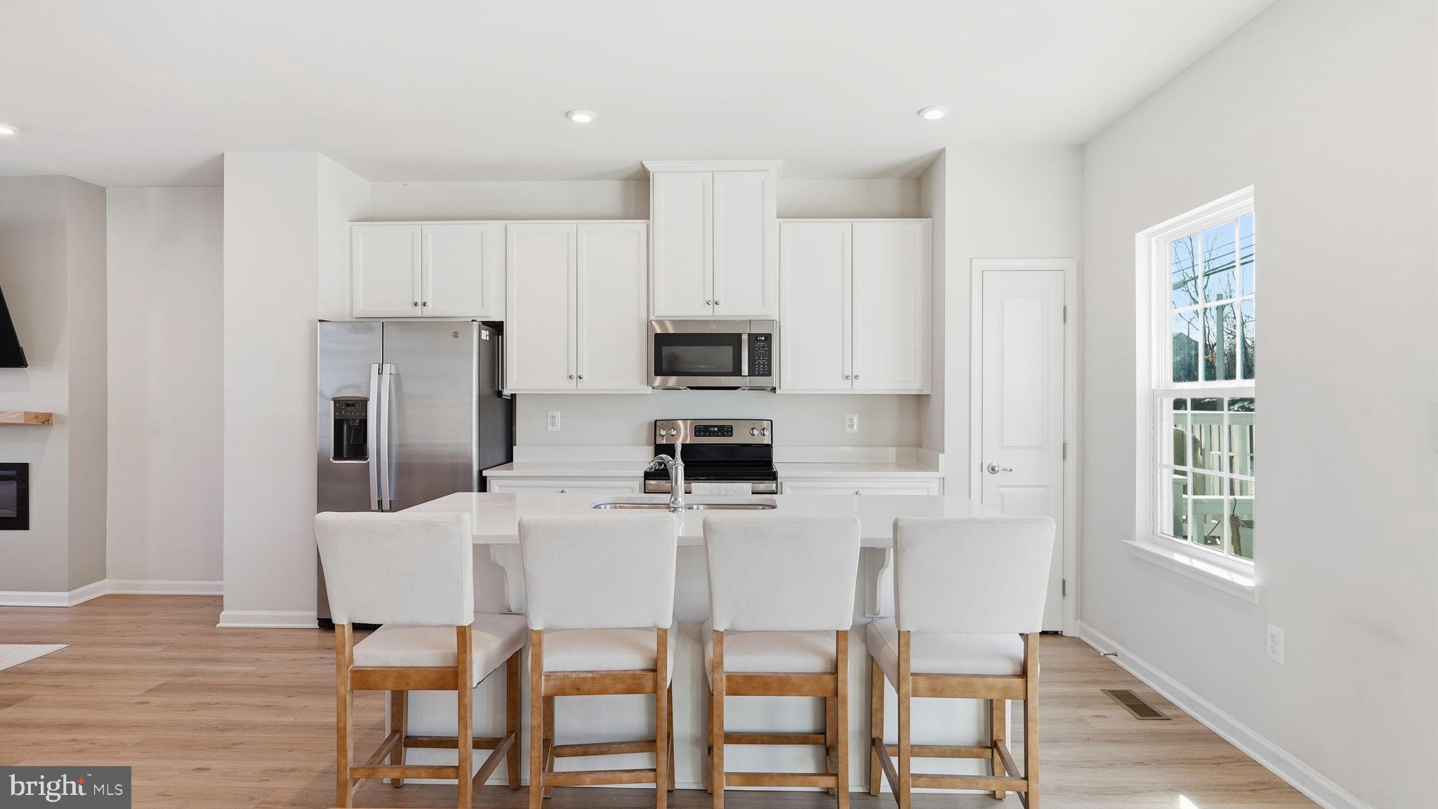 MADISON STATION - Residential