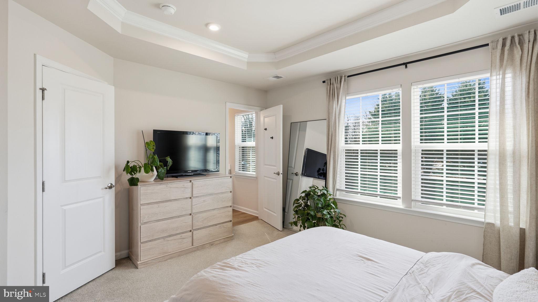 MADISON STATION - Residential