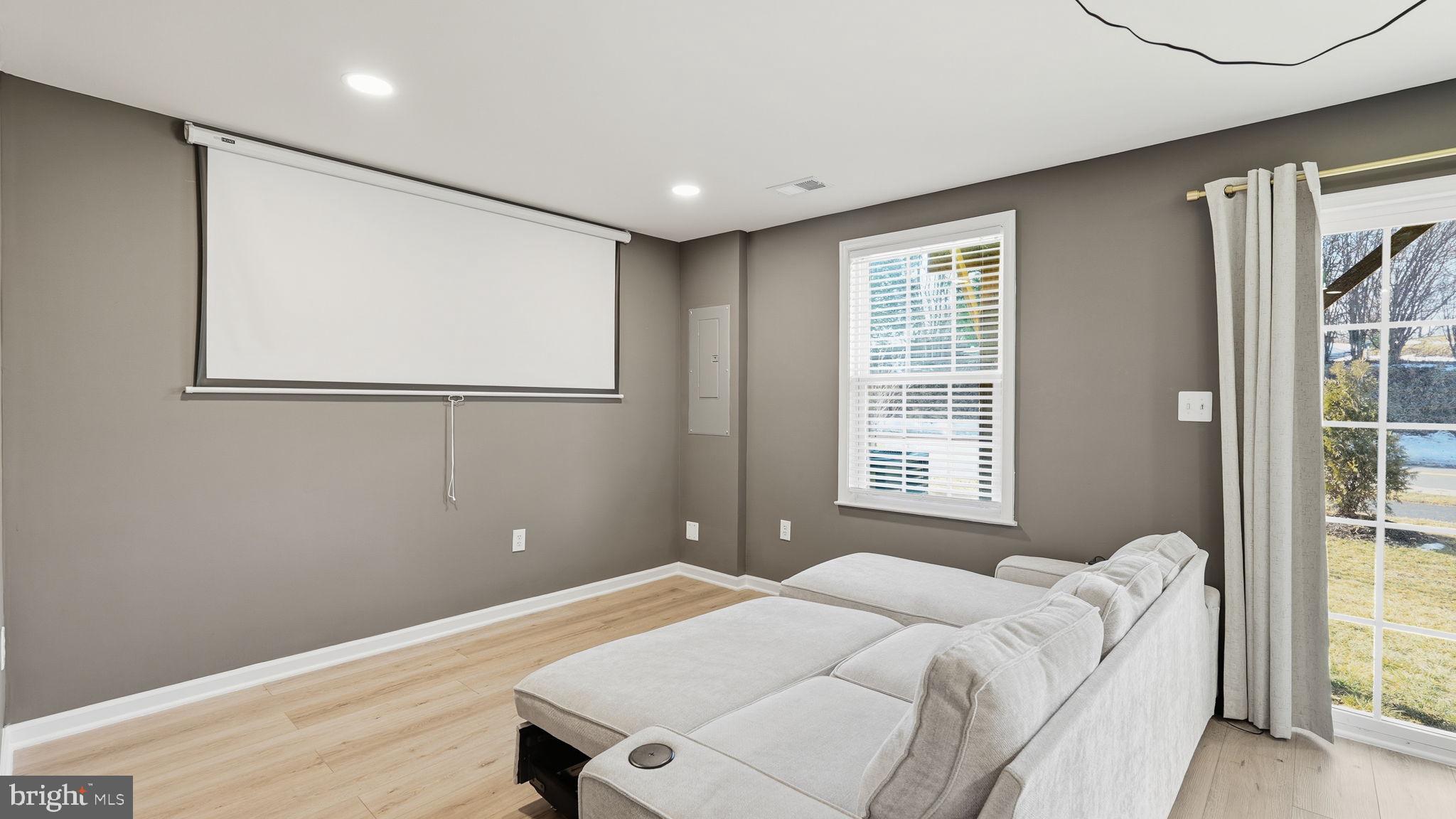 MADISON STATION - Residential