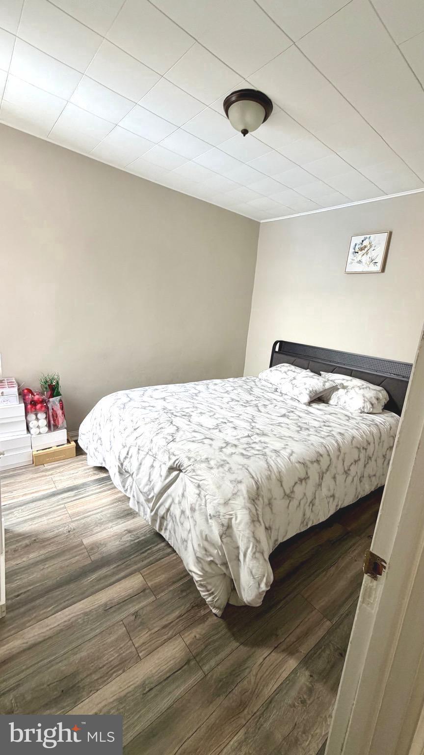 LAWNCREST - Residential