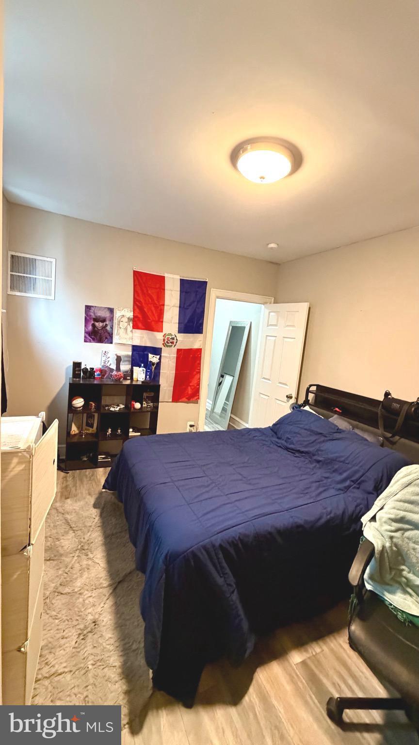 LAWNCREST - Residential