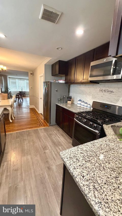 Townhouse For Sale - 6137 Argyle Street<br/> PHILADELPHIA, PA 19111