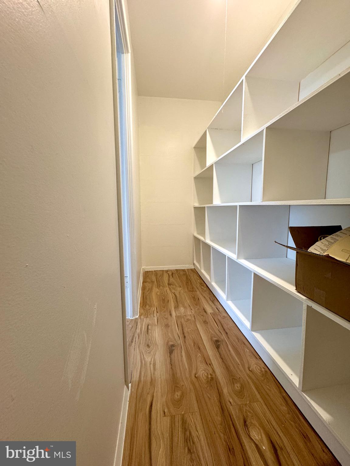 YORKTOWNE SQUARE - Residential Lease