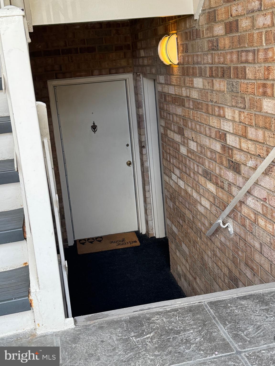 YORKTOWNE SQUARE - Residential Lease