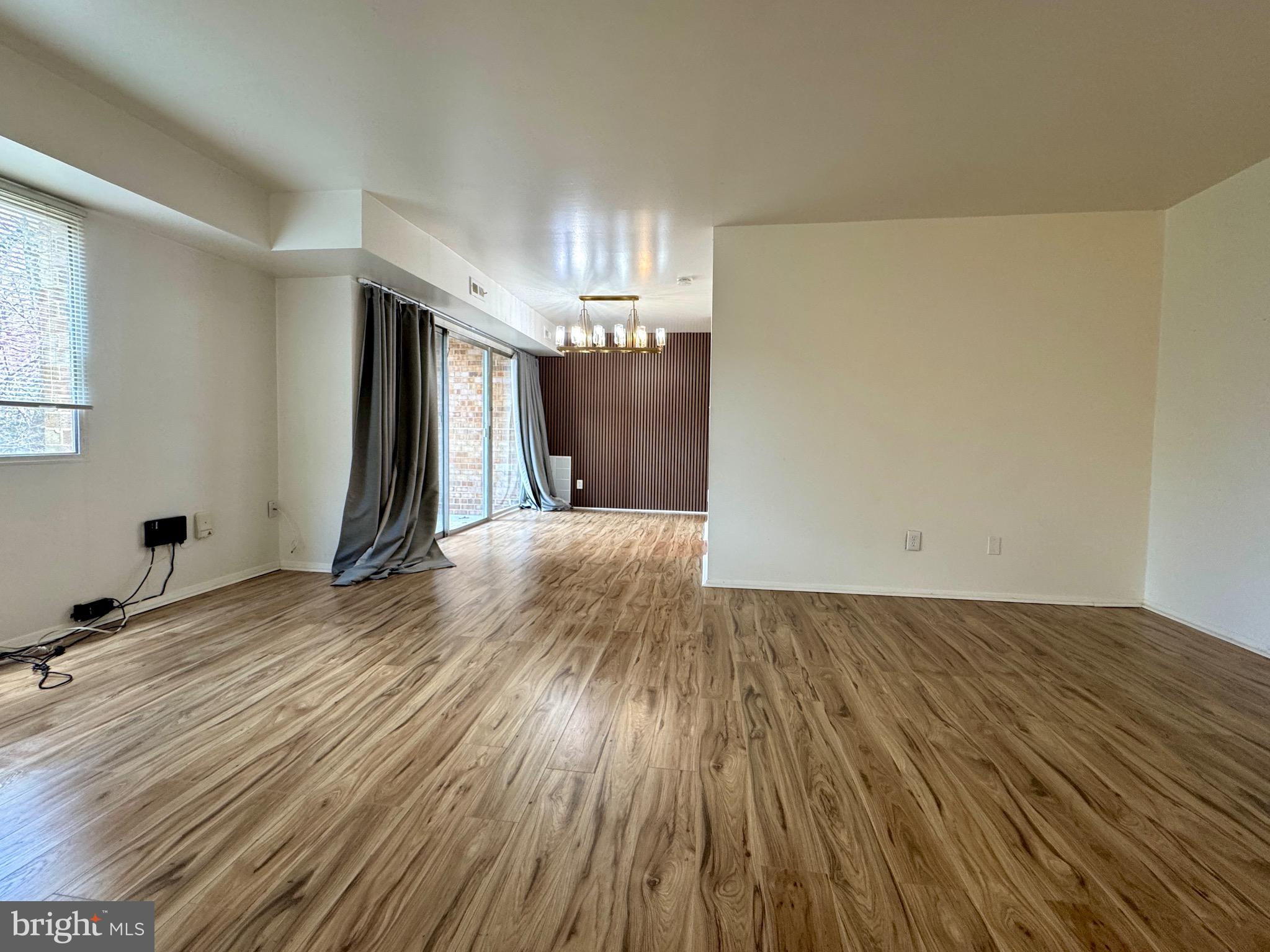 YORKTOWNE SQUARE - Residential Lease