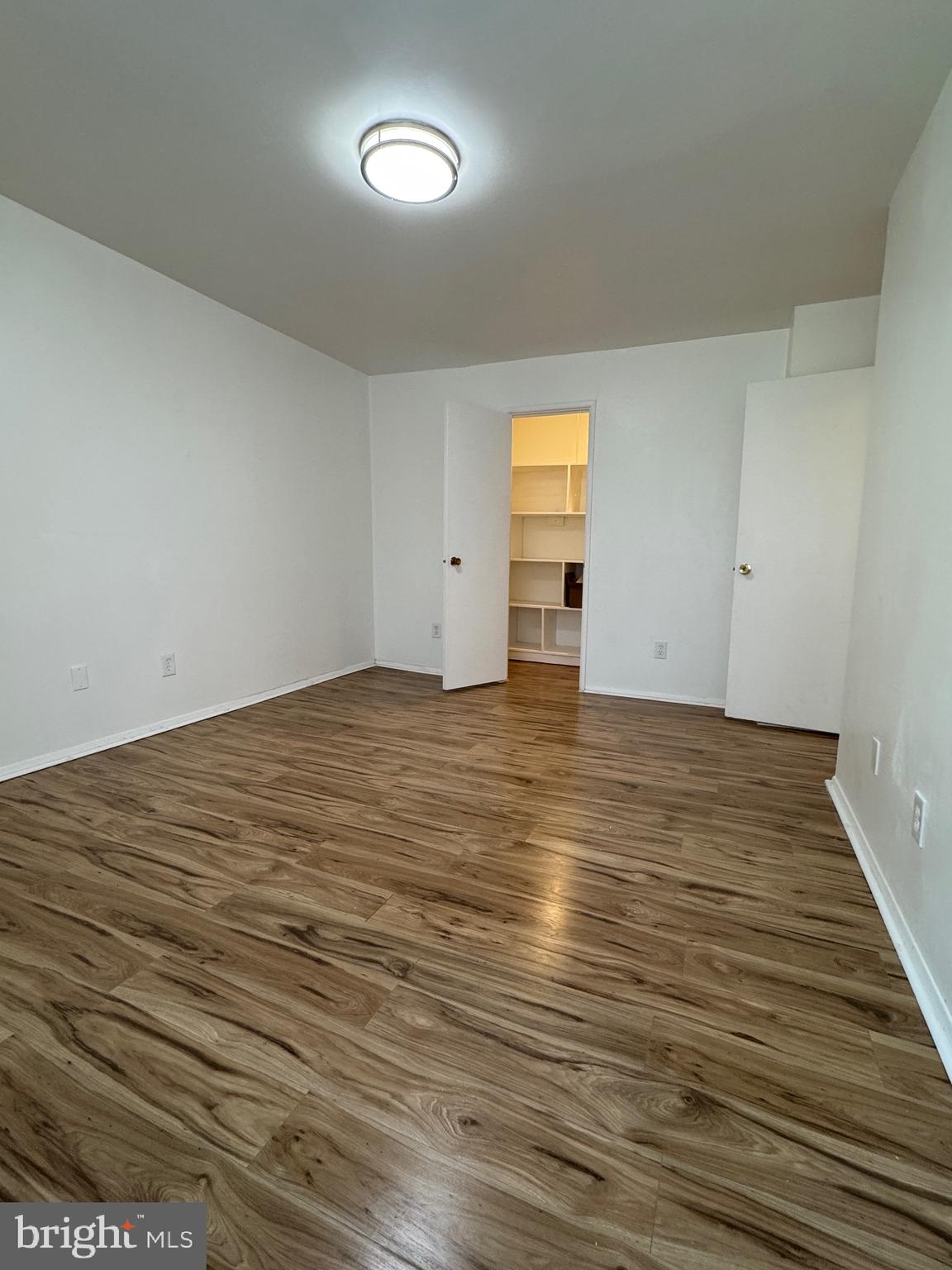 YORKTOWNE SQUARE - Residential Lease