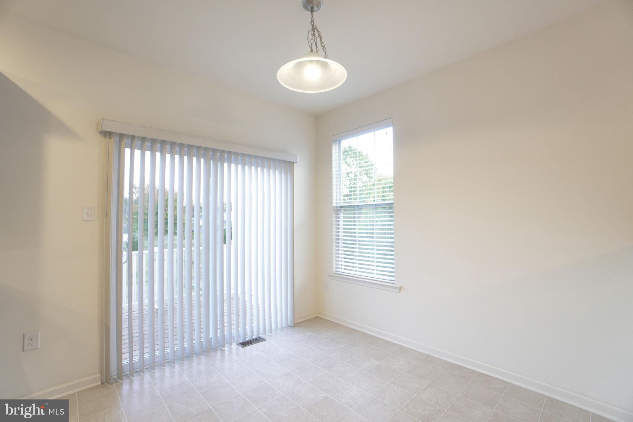 WILLIAMSON SQUARE - Residential Lease