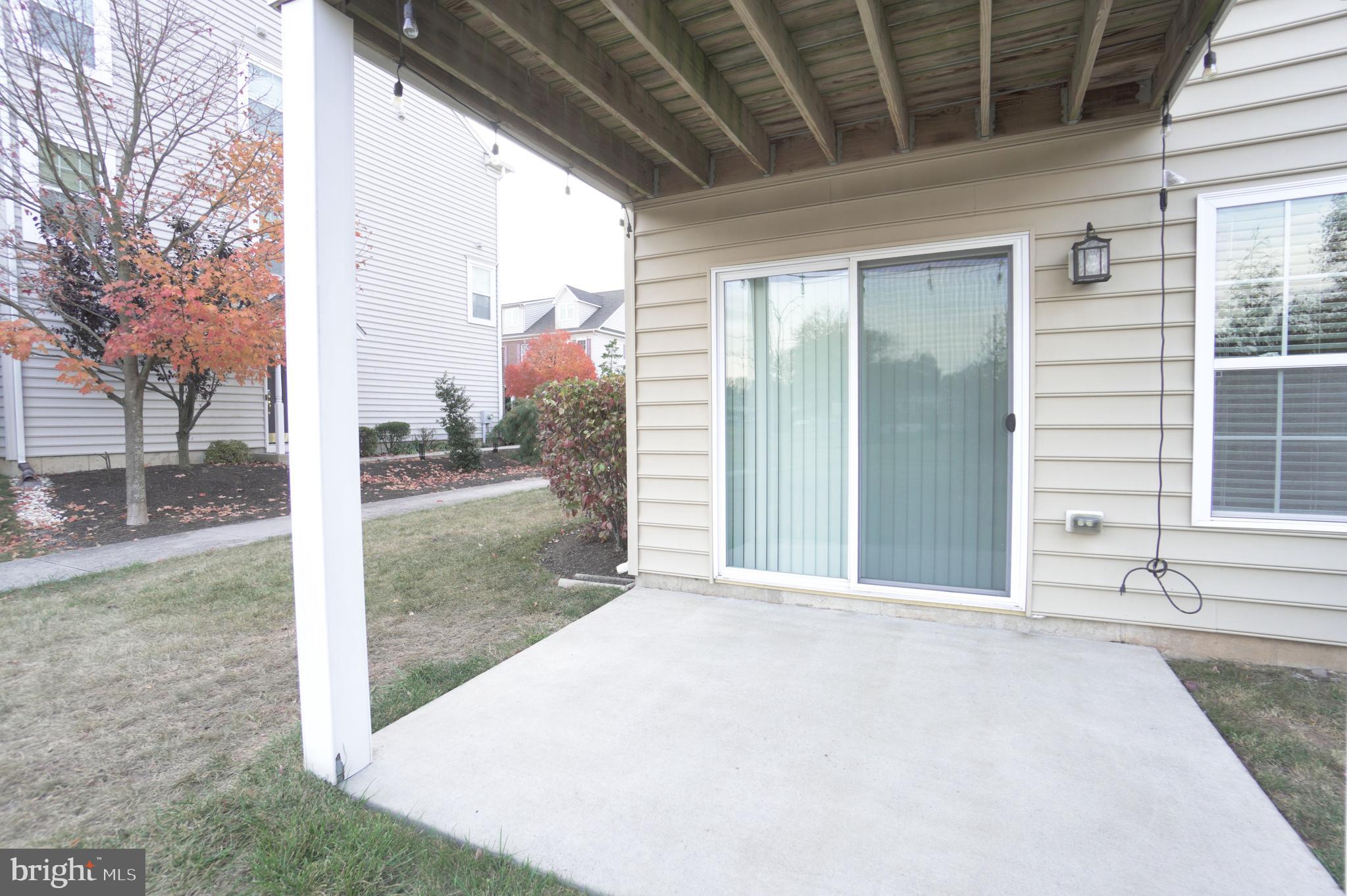 WILLIAMSON SQUARE - Residential Lease