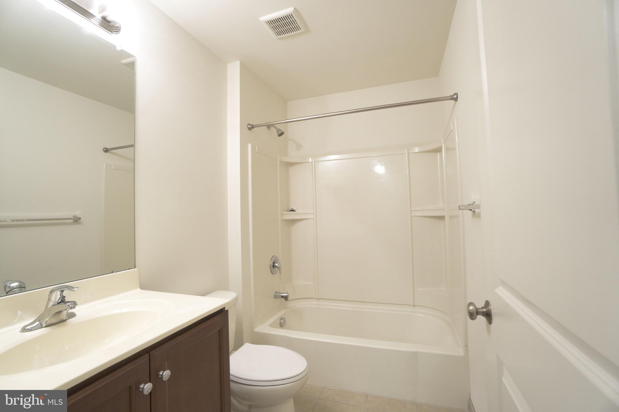 WILLIAMSON SQUARE - Residential Lease