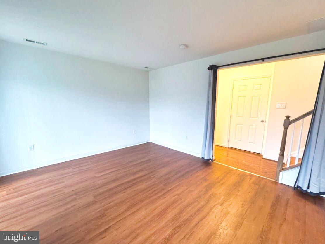 WILLIAMSON SQUARE - Residential Lease