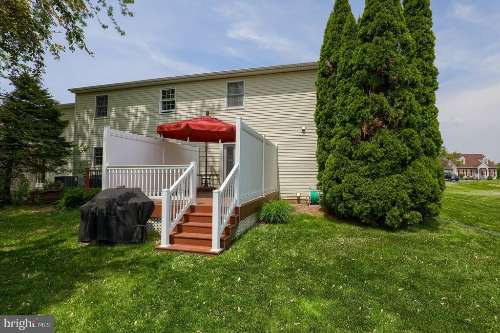 Photo of 725 W 6TH ST, LITITZ, PA 17543 (MLS # PALA2034230)