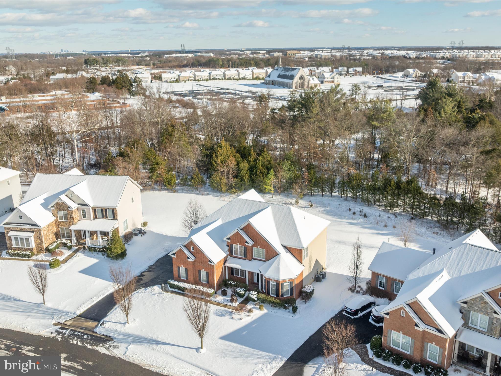 LENAH MILL - THE EXECUTIVES - Residential