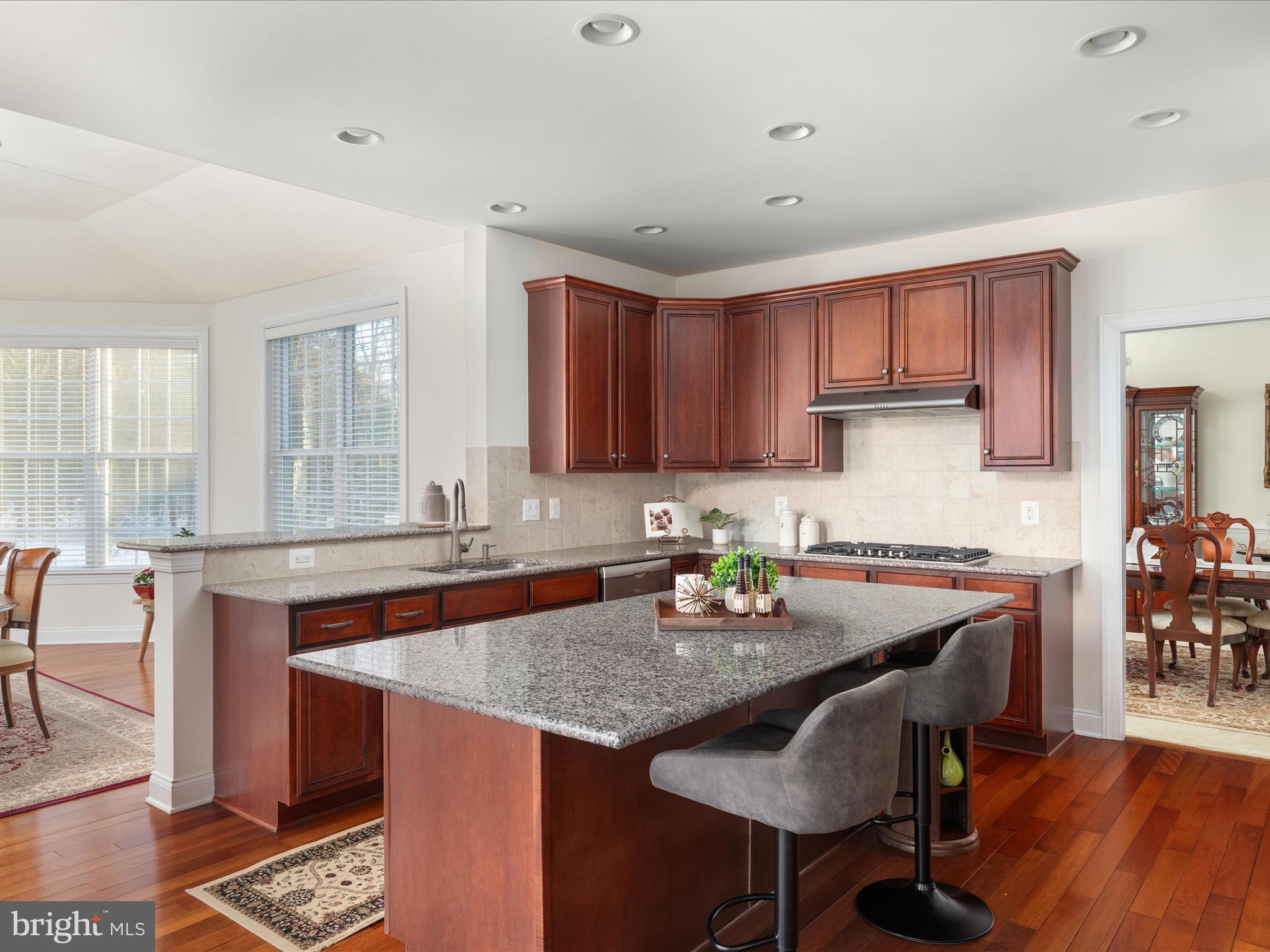 LENAH MILL - THE EXECUTIVES - Residential