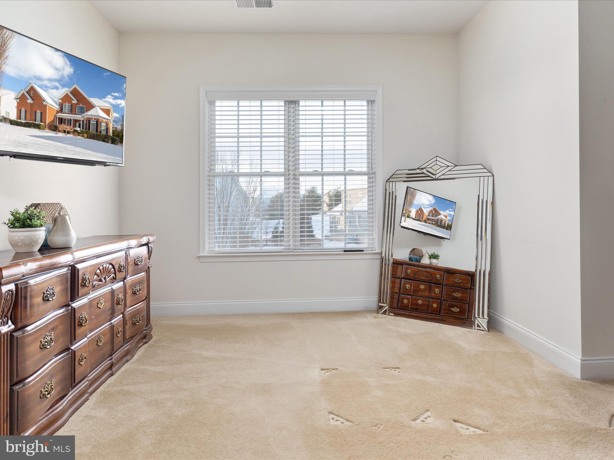 LENAH MILL - THE EXECUTIVES - Residential