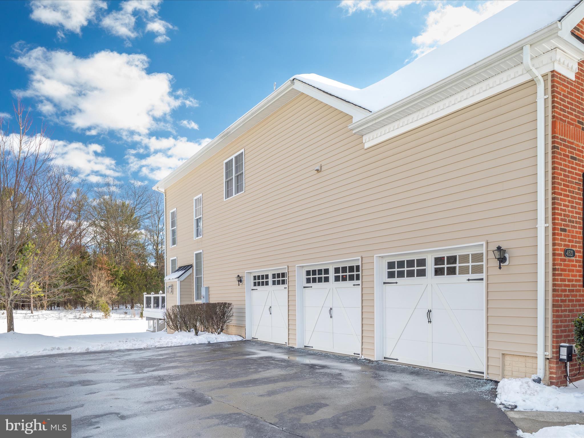 LENAH MILL - THE EXECUTIVES - Residential