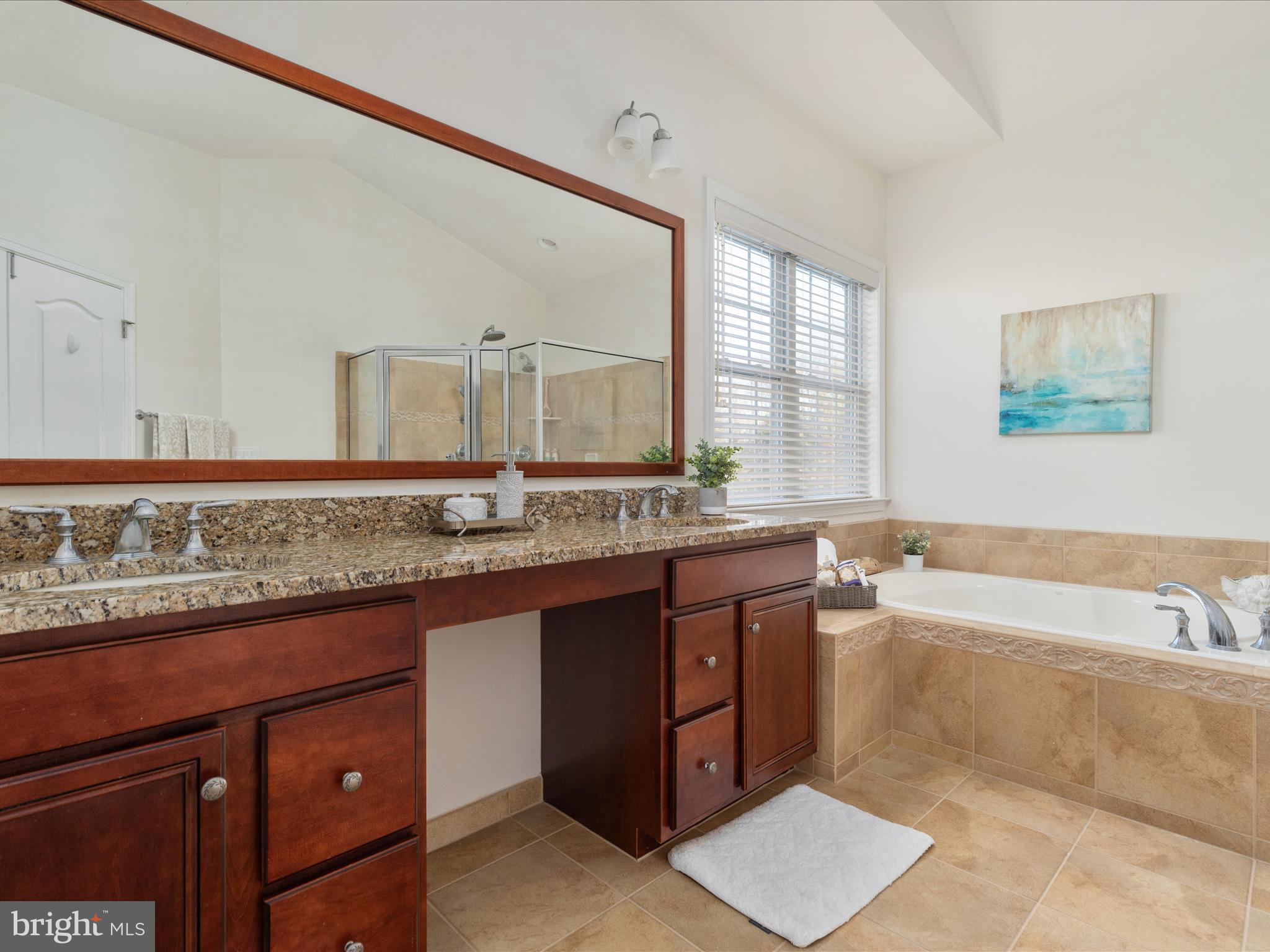 LENAH MILL - THE EXECUTIVES - Residential