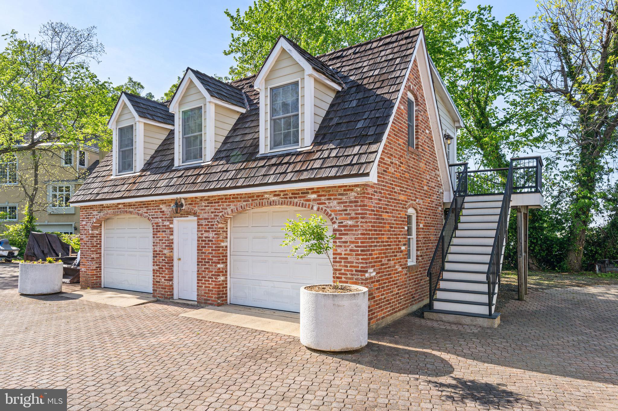 WELLINGTON VILLA - Residential