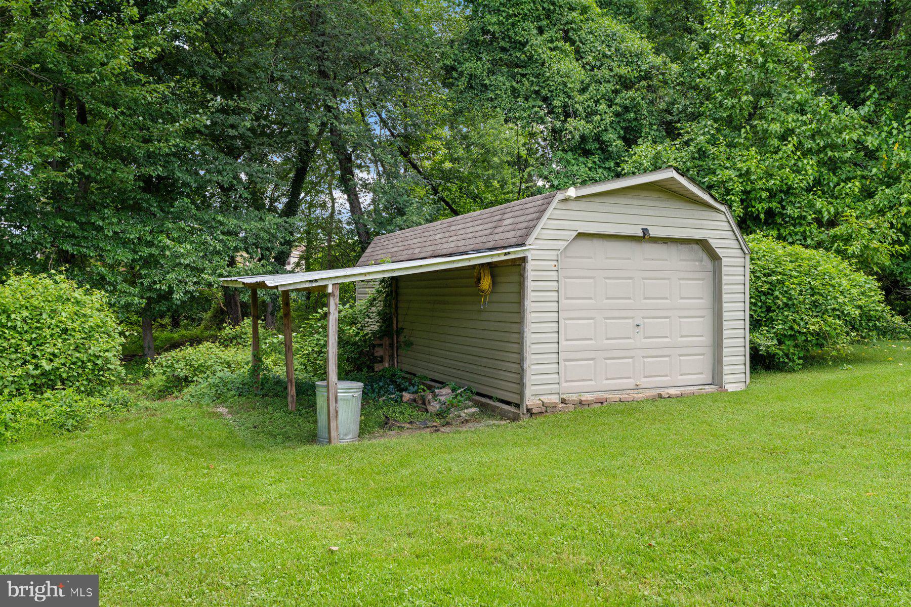 PERRY HALL - Residential