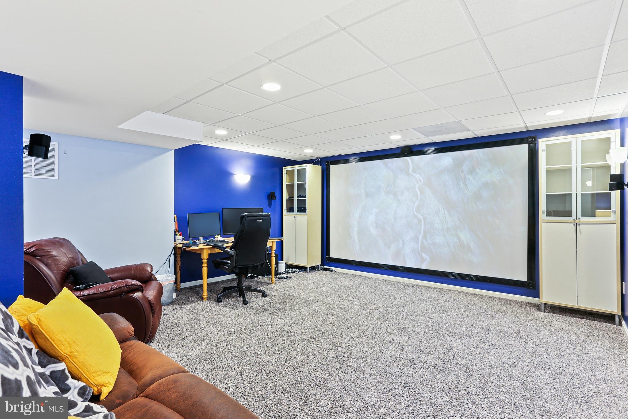 CLARKS GLEN - Residential Lease