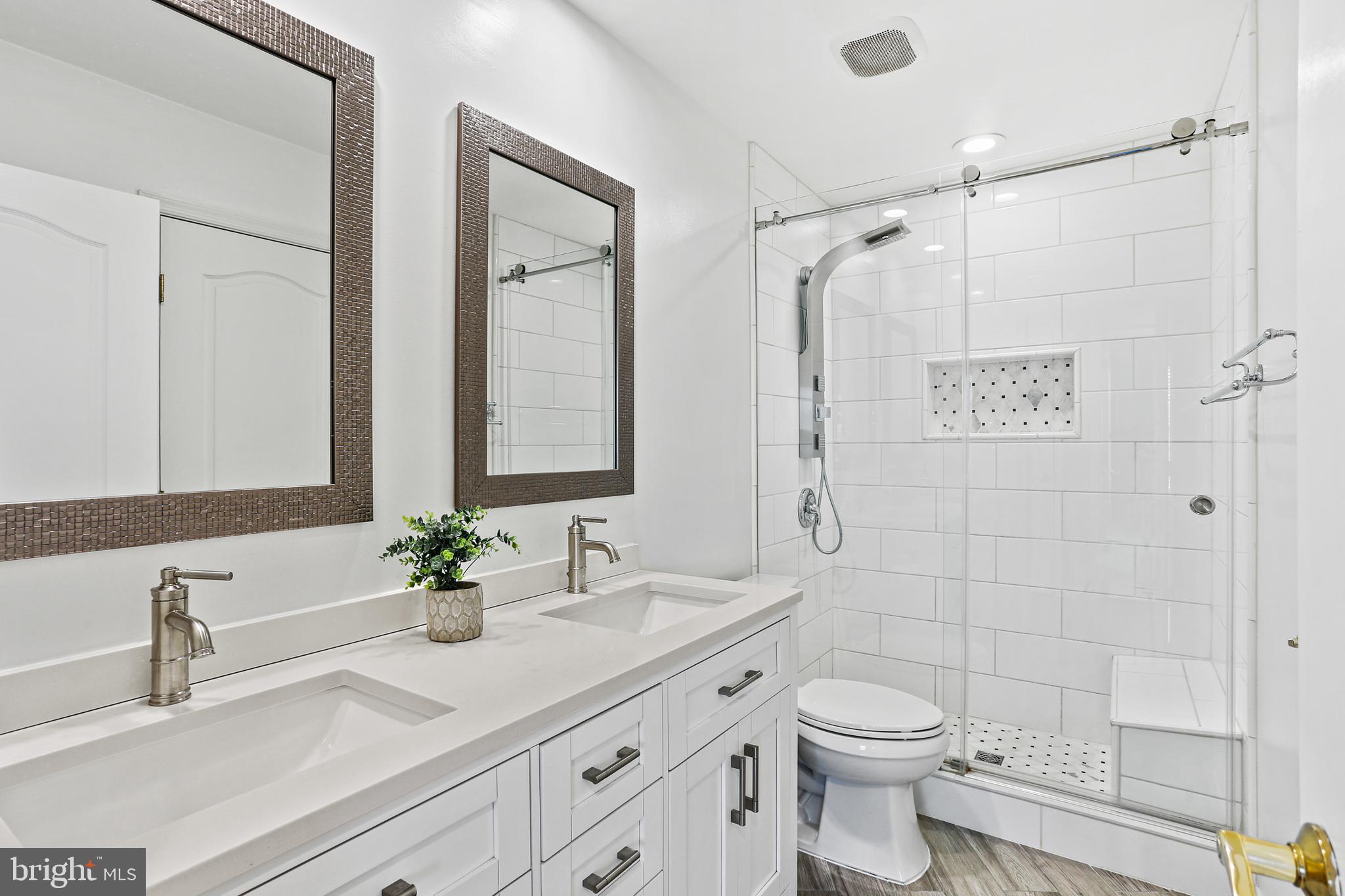 CLARKS GLEN - Residential Lease