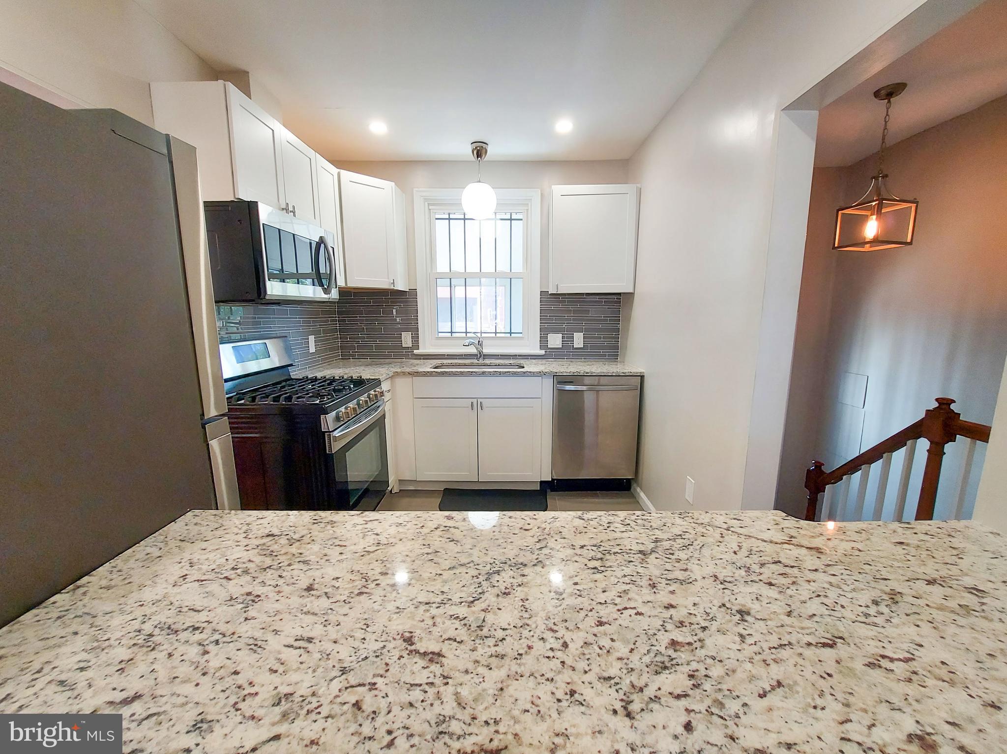 NEW HAMPSHIRE ESTATES - Residential Lease