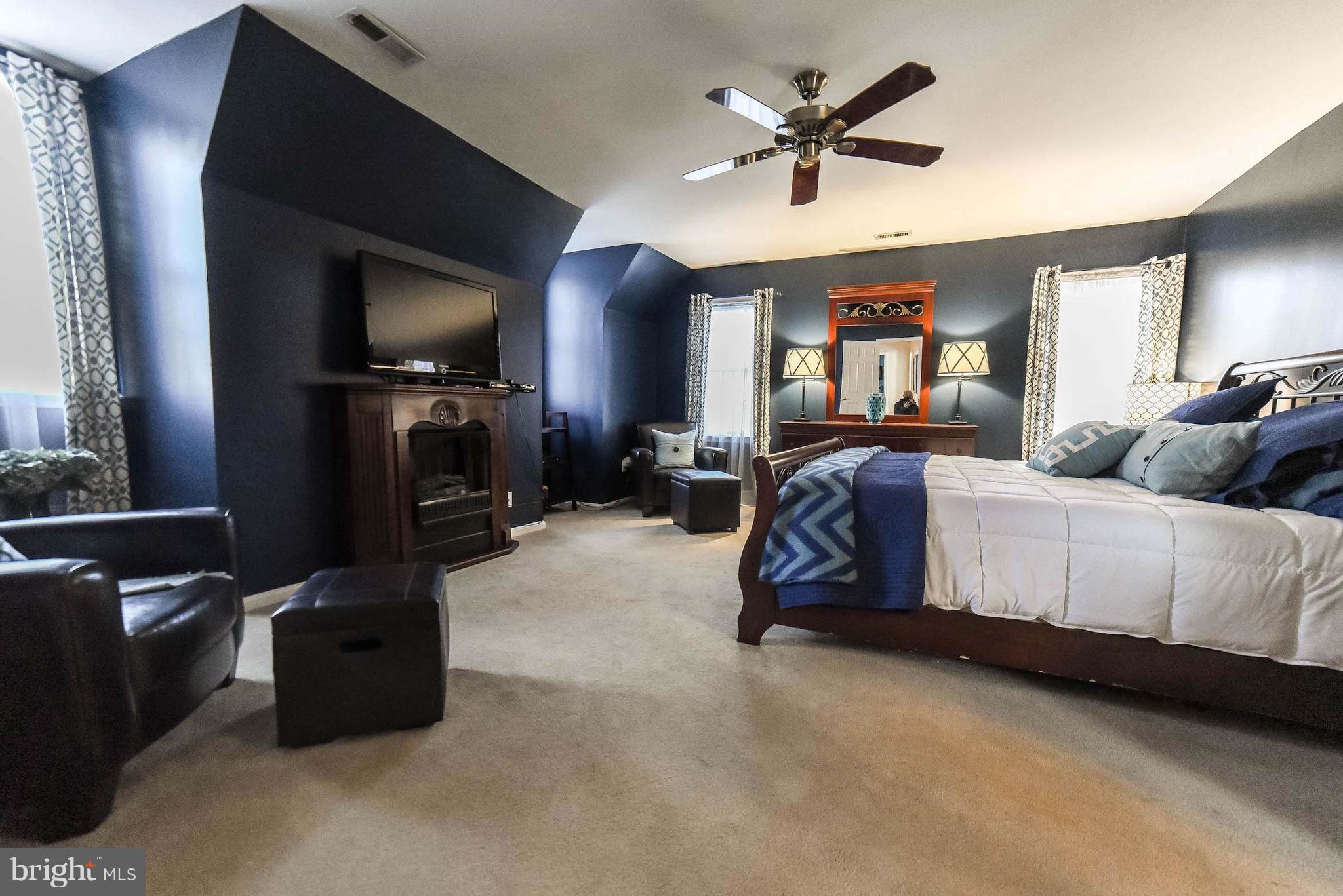 BRETON BAY ESTATES - Residential