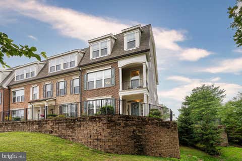 Condo For Sale - 5951 Clapton Court<br/> Fairfax County, ALEXANDRIA, VA 22310