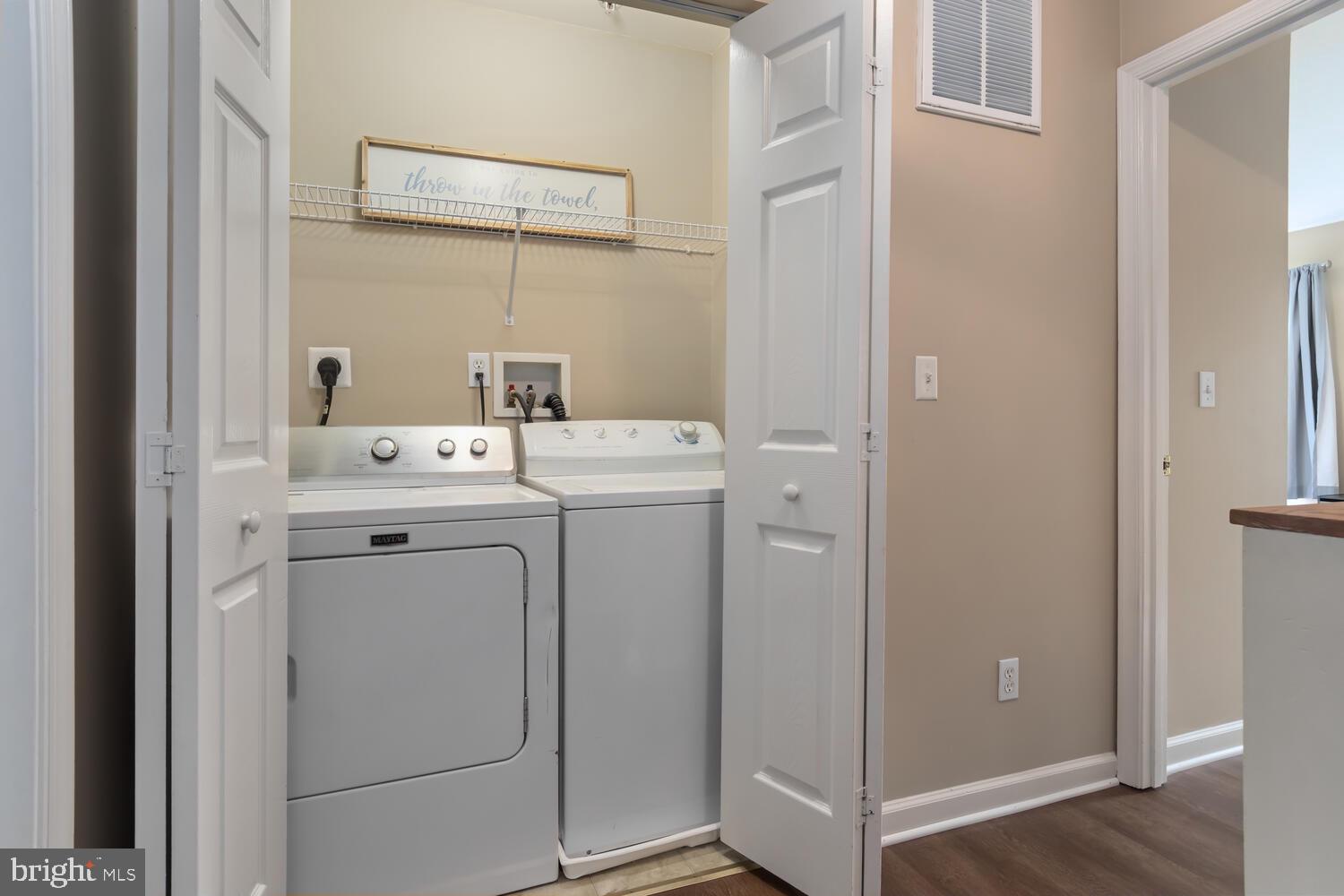 EASTON MEWS - Residential