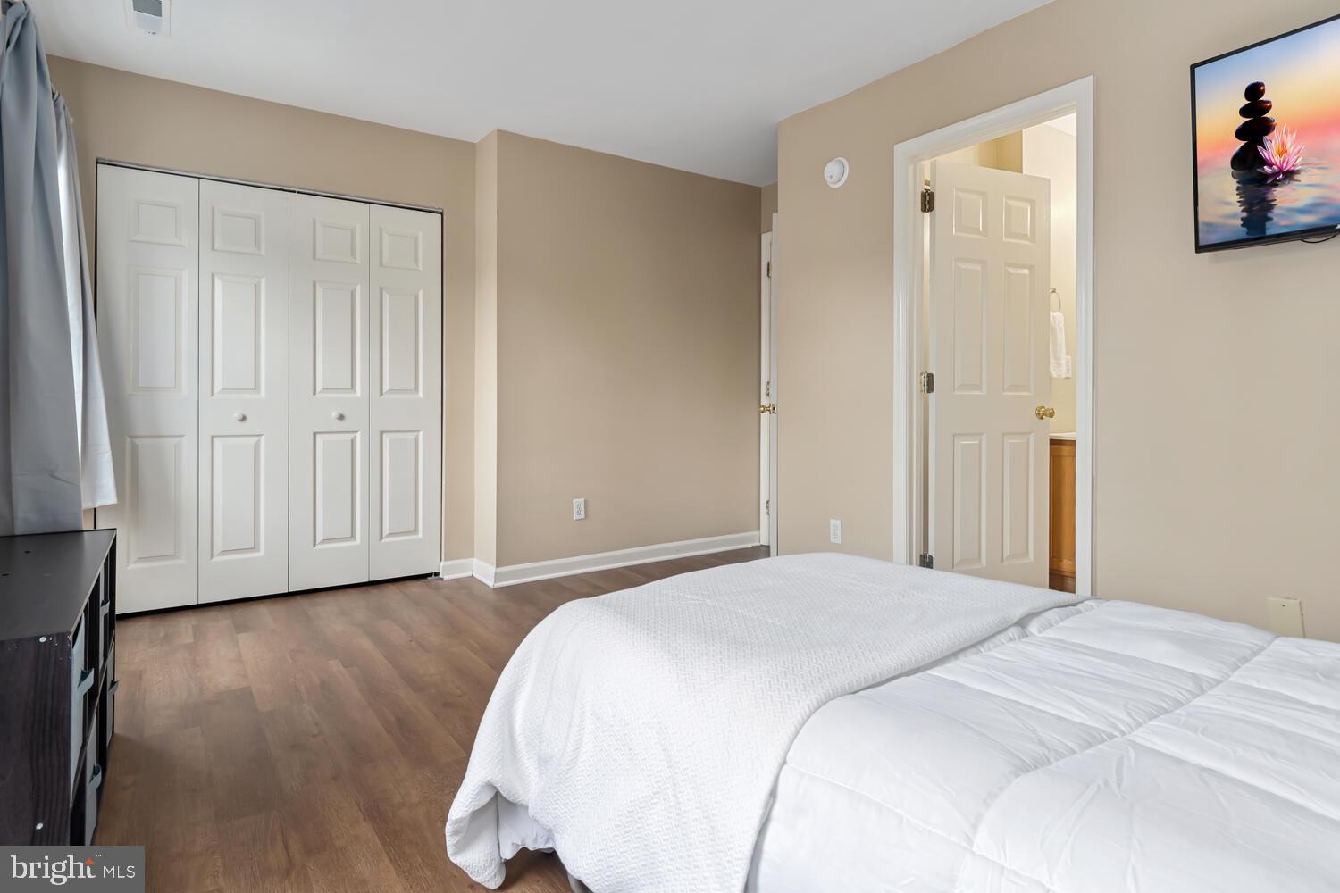 EASTON MEWS - Residential