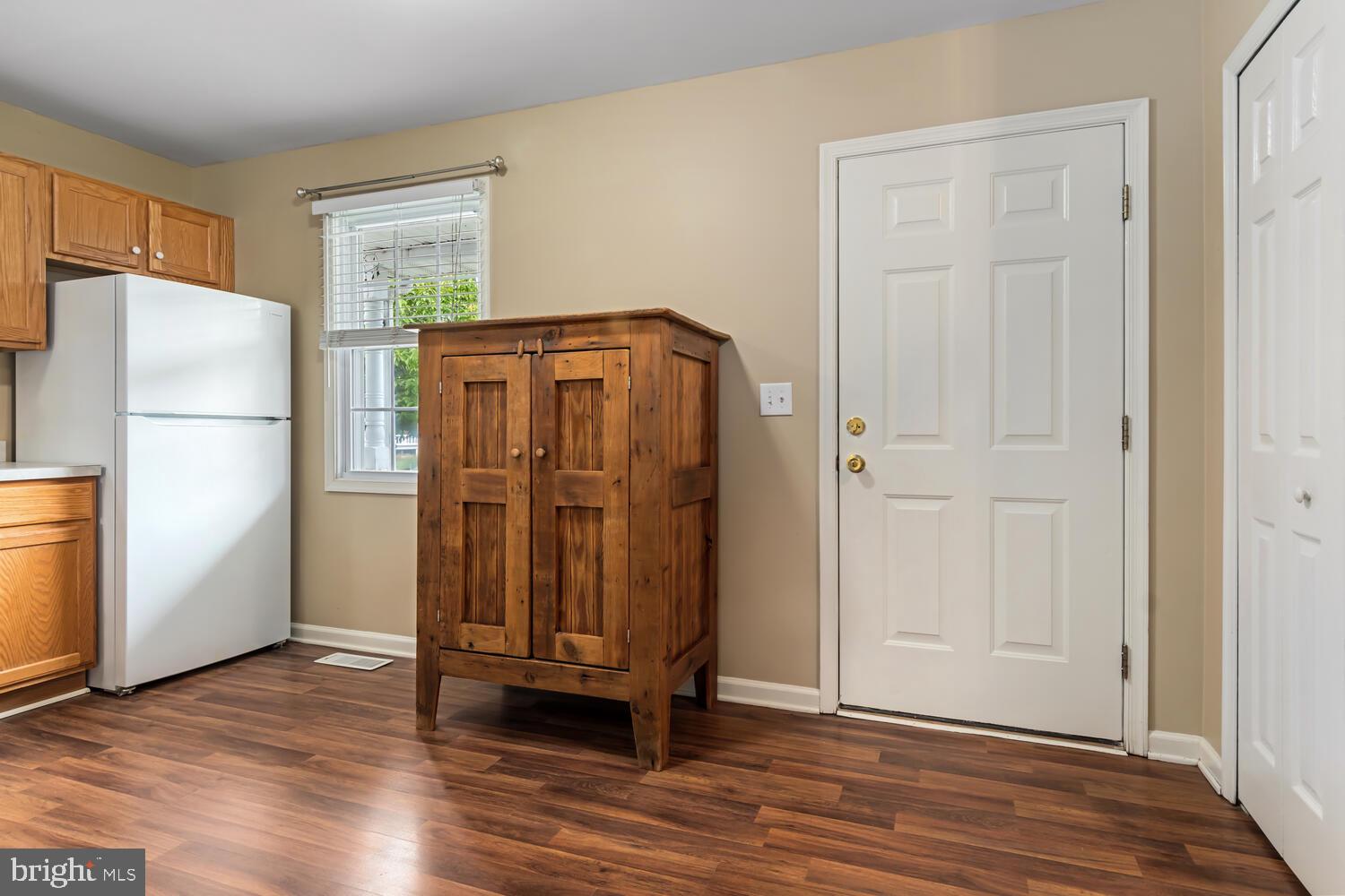 EASTON MEWS - Residential