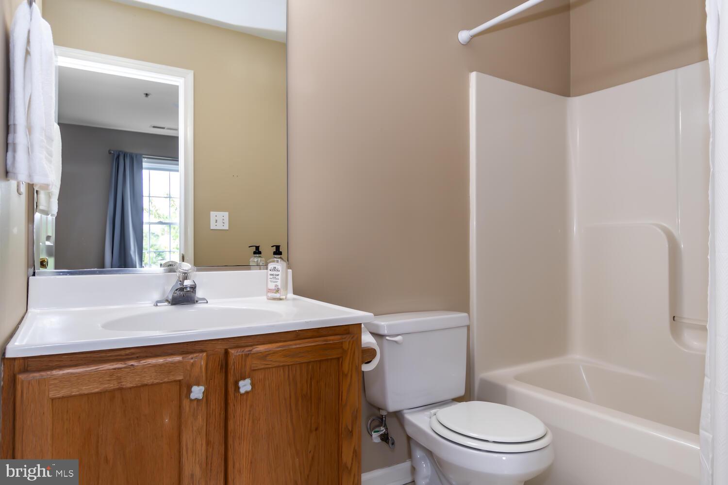 EASTON MEWS - Residential