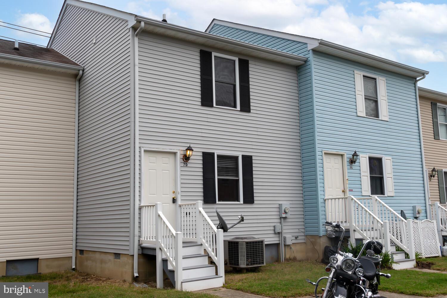 EASTON MEWS - Residential