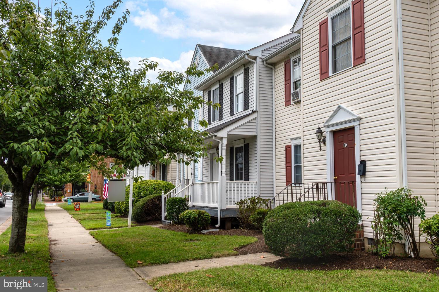 EASTON MEWS - Residential