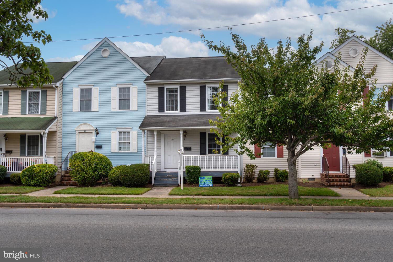 EASTON MEWS - Residential