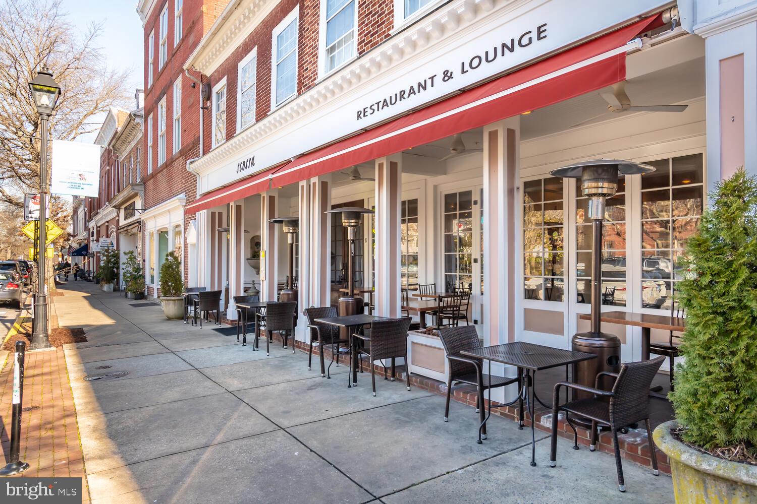 EASTON MEWS - Residential