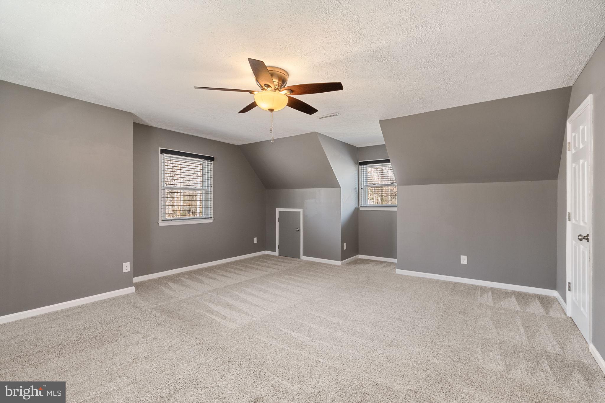 JEFFERSON ESTATES - Residential