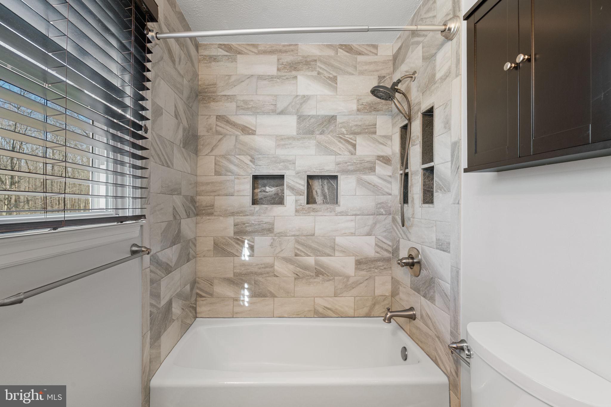 JEFFERSON ESTATES - Residential