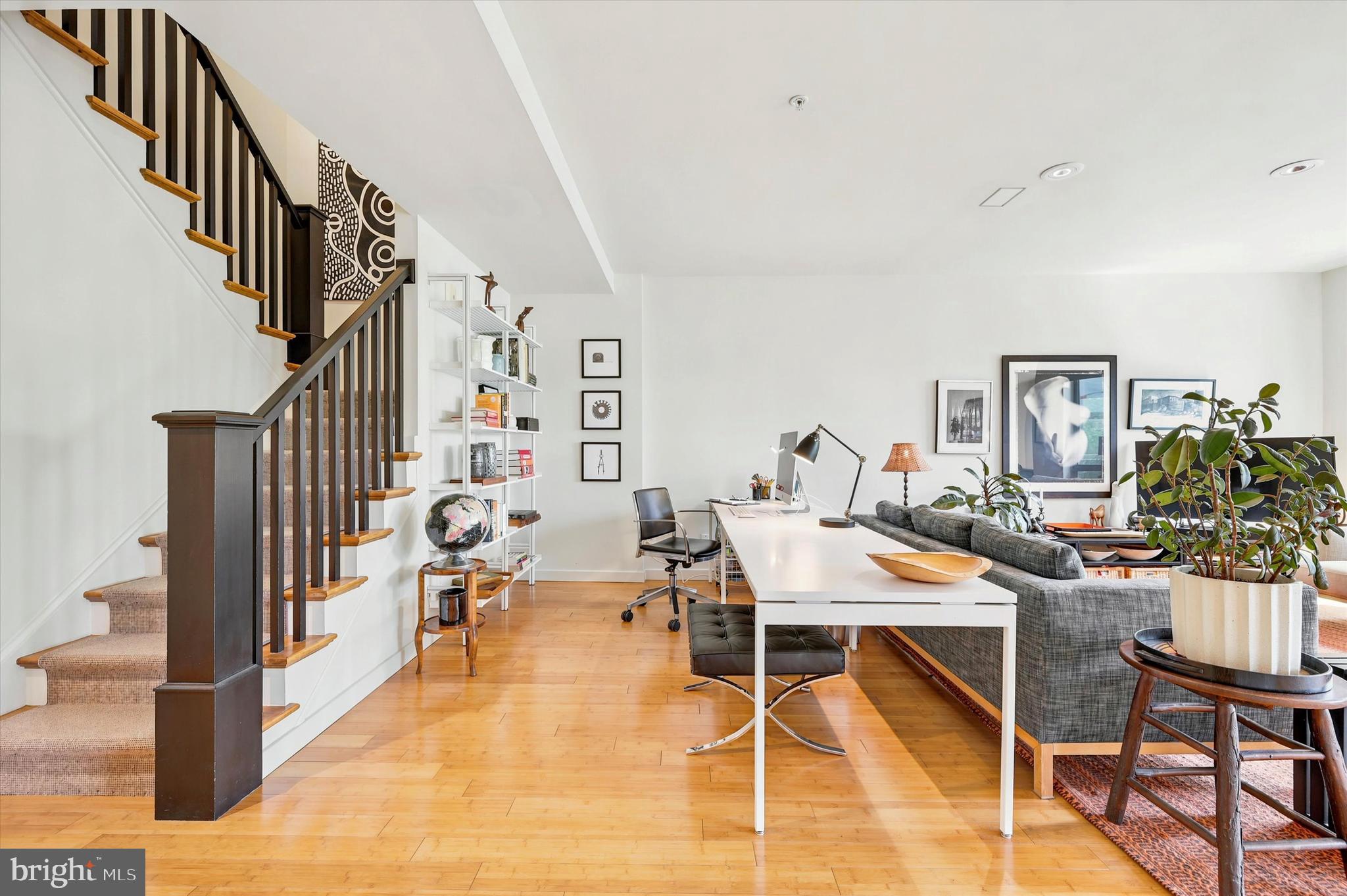 934 N 3RD STREET 50 302