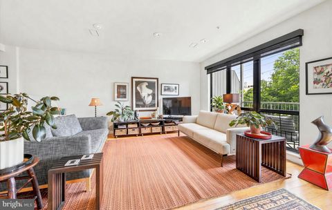 Condo For Sale - 934 N 3rd Street #302<br/> PHILADELPHIA, PA 19123