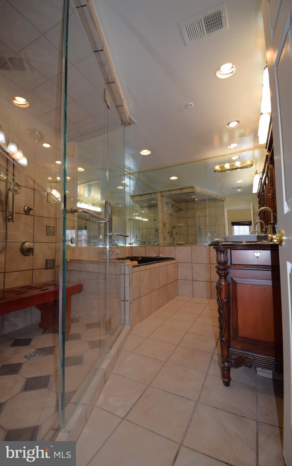 TYSONS VILLAGE - Residential Lease