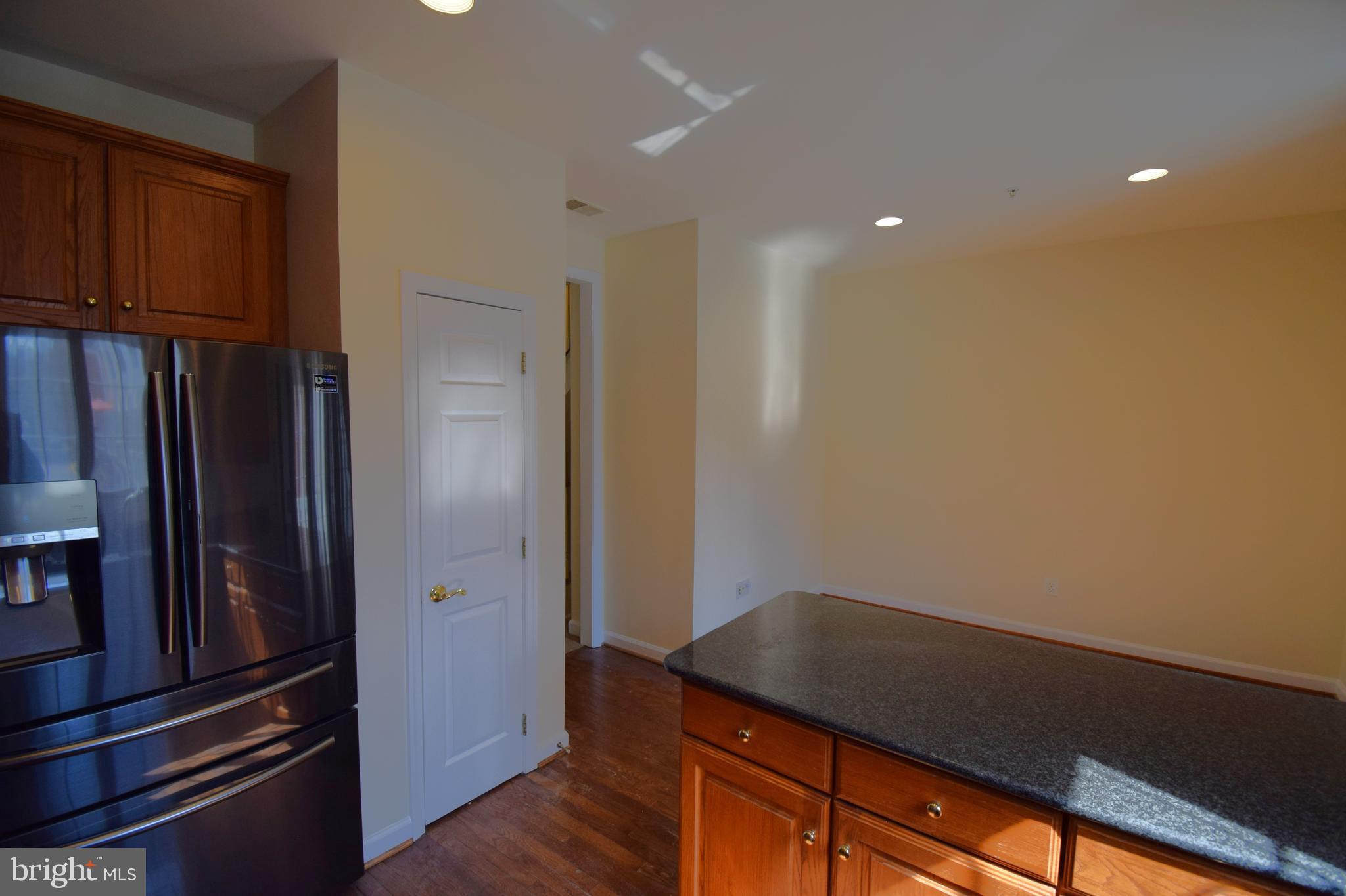 TYSONS VILLAGE - Residential Lease