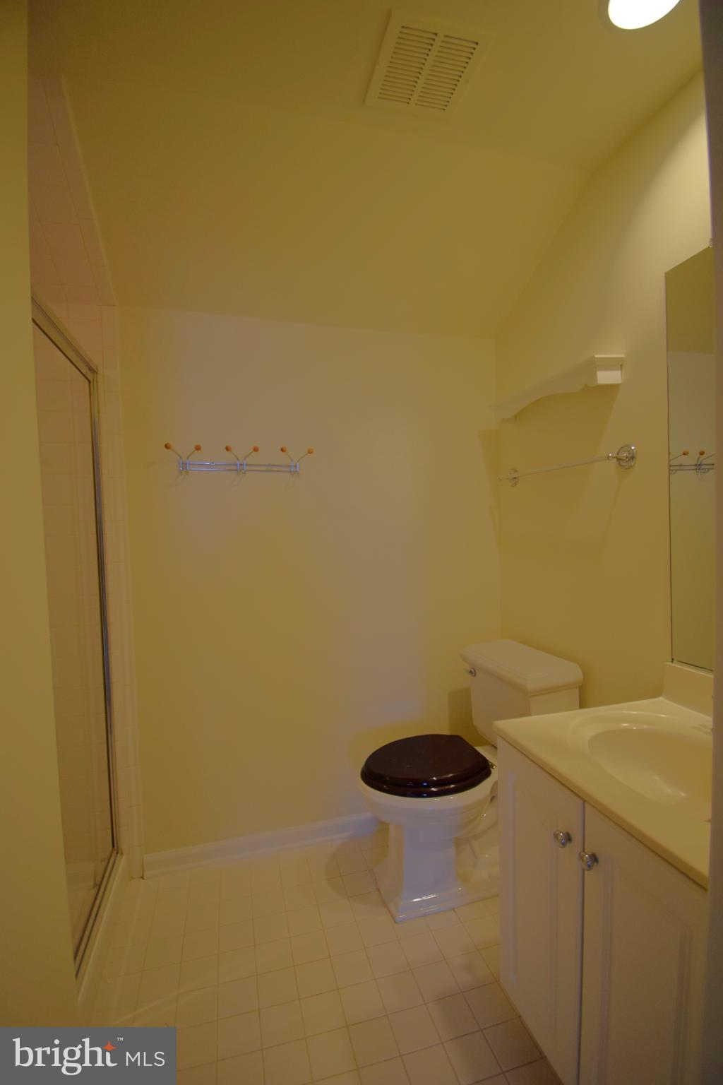 TYSONS VILLAGE - Residential Lease