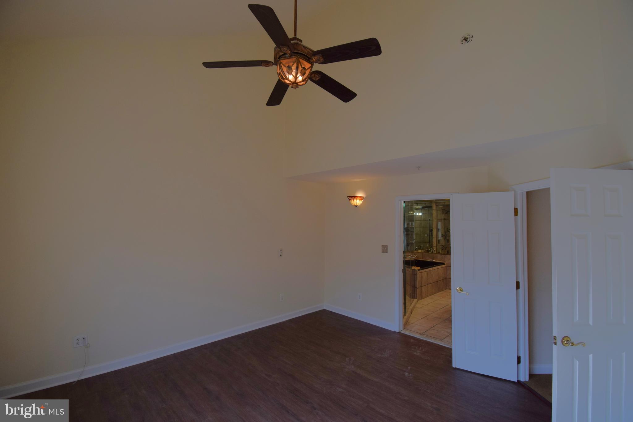 TYSONS VILLAGE - Residential Lease