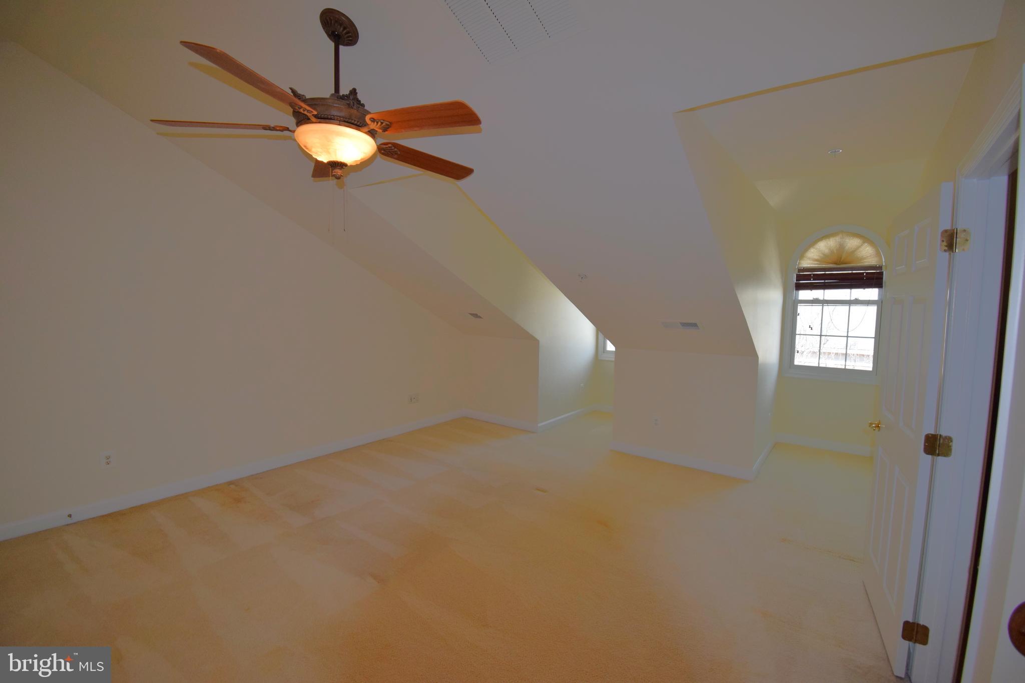 TYSONS VILLAGE - Residential Lease