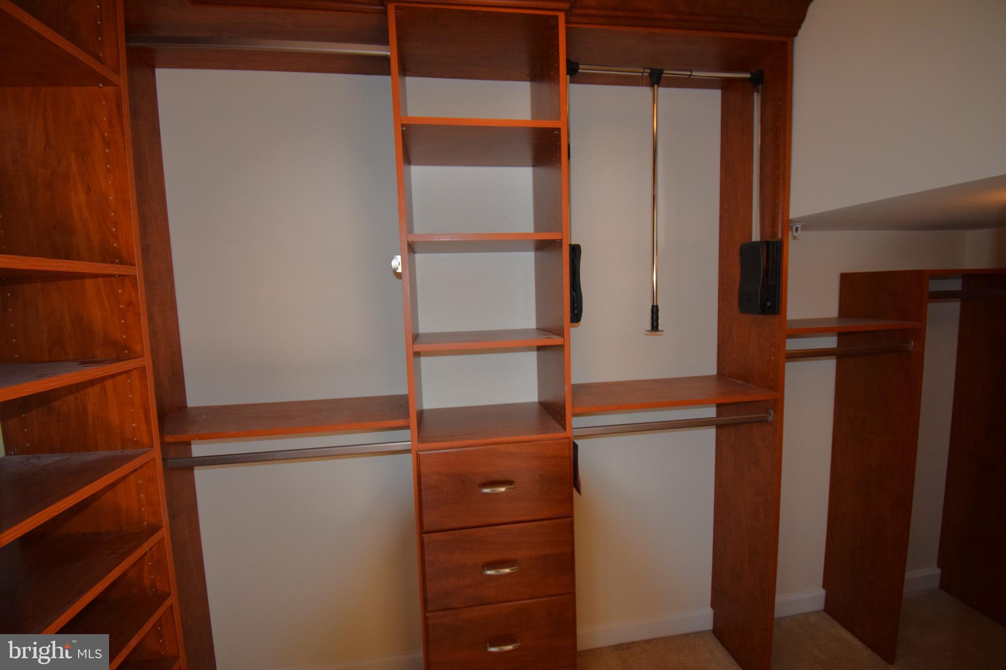 TYSONS VILLAGE - Residential Lease