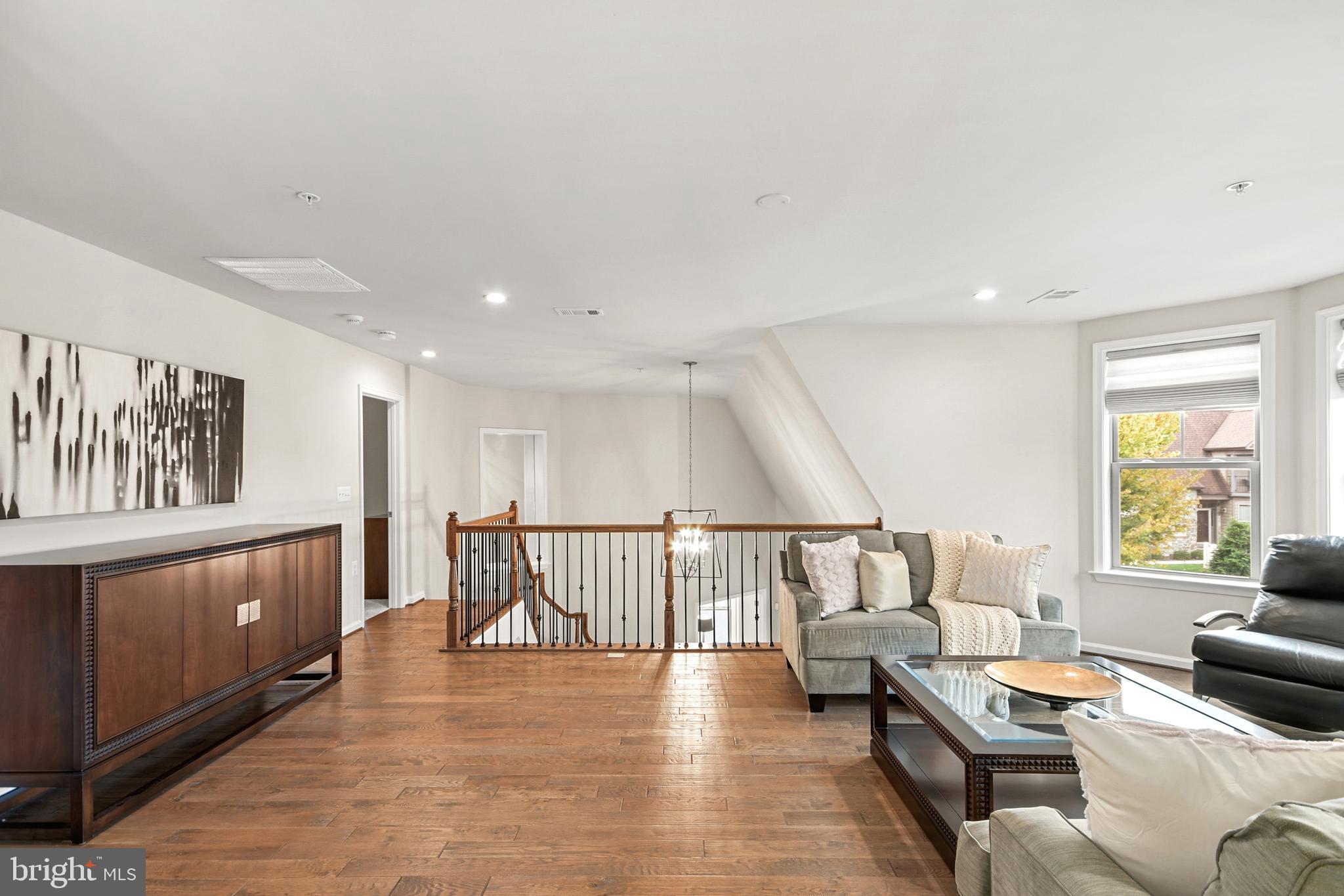 WORMANS MILL - Residential