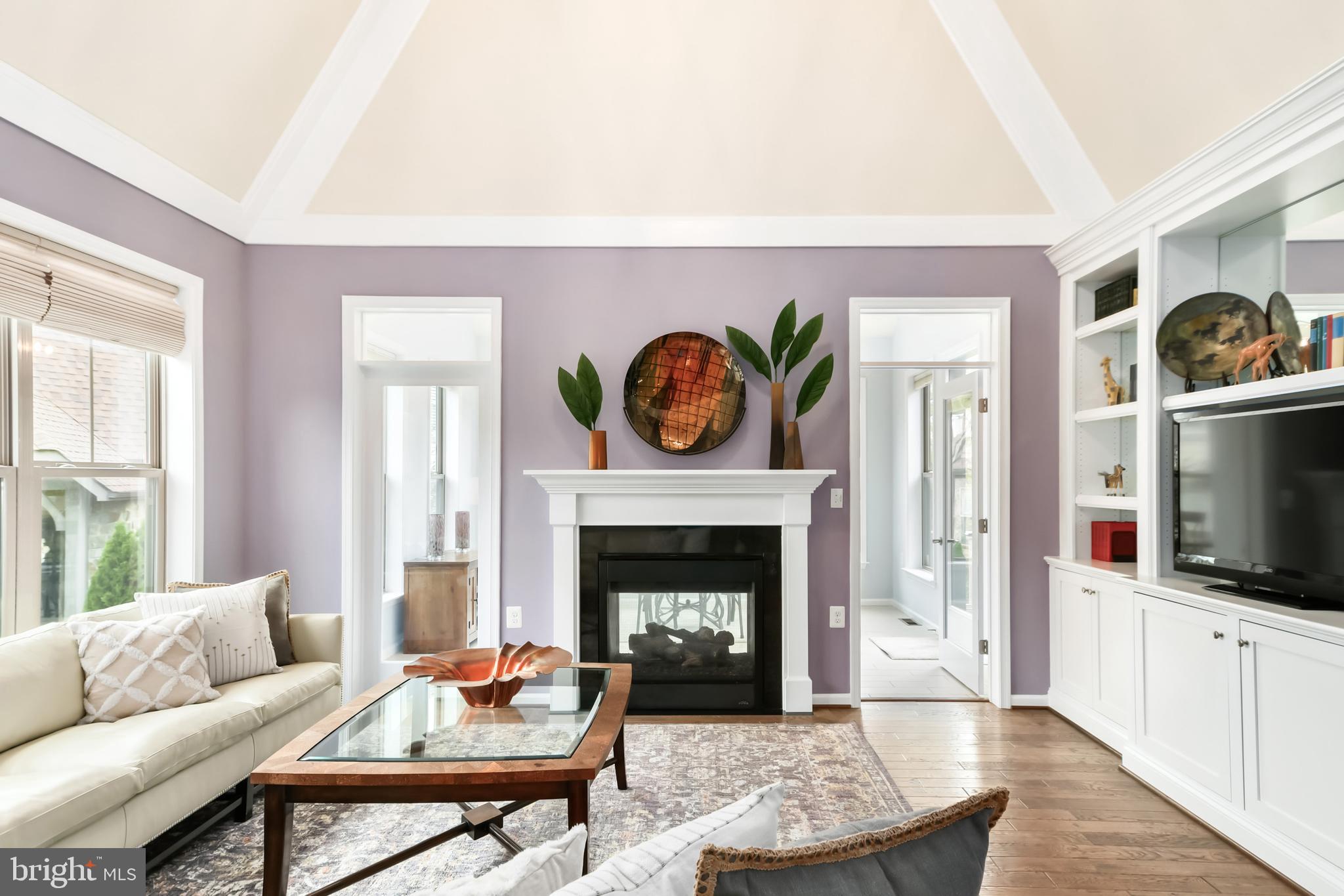 WORMANS MILL - Residential