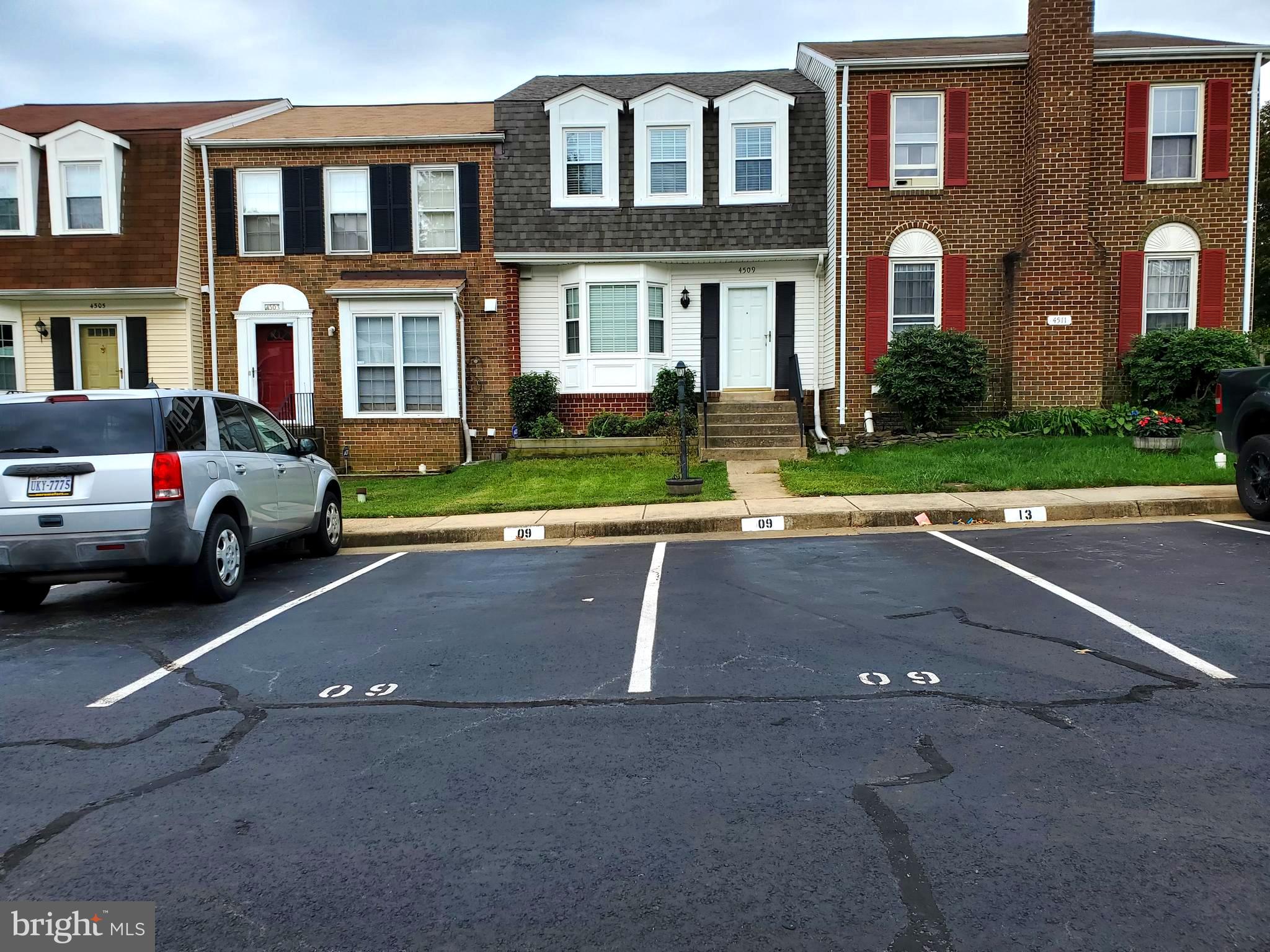 TOWNS OF FOREST HILLS - Residential