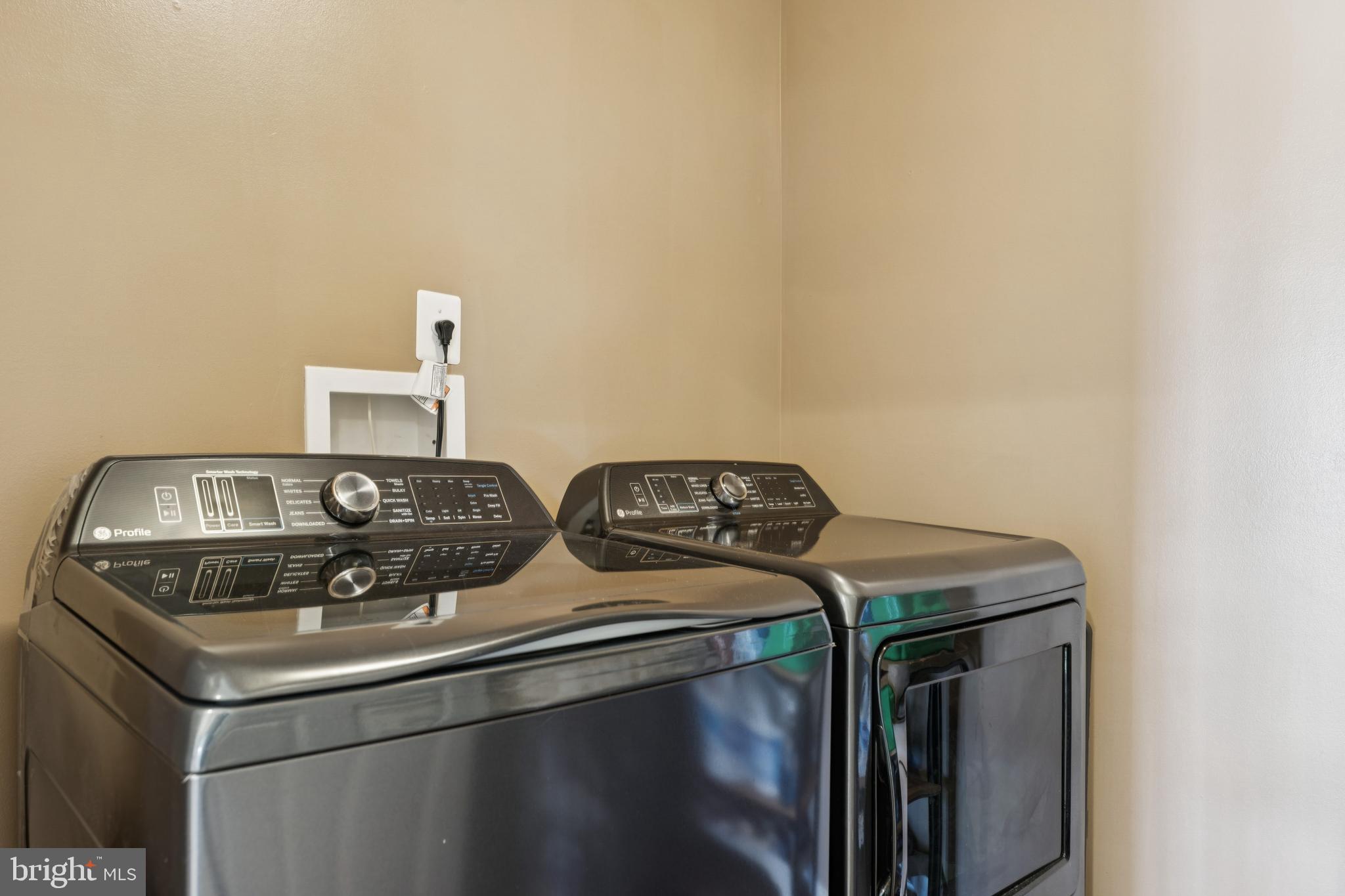 COLLINGBROOK - Residential