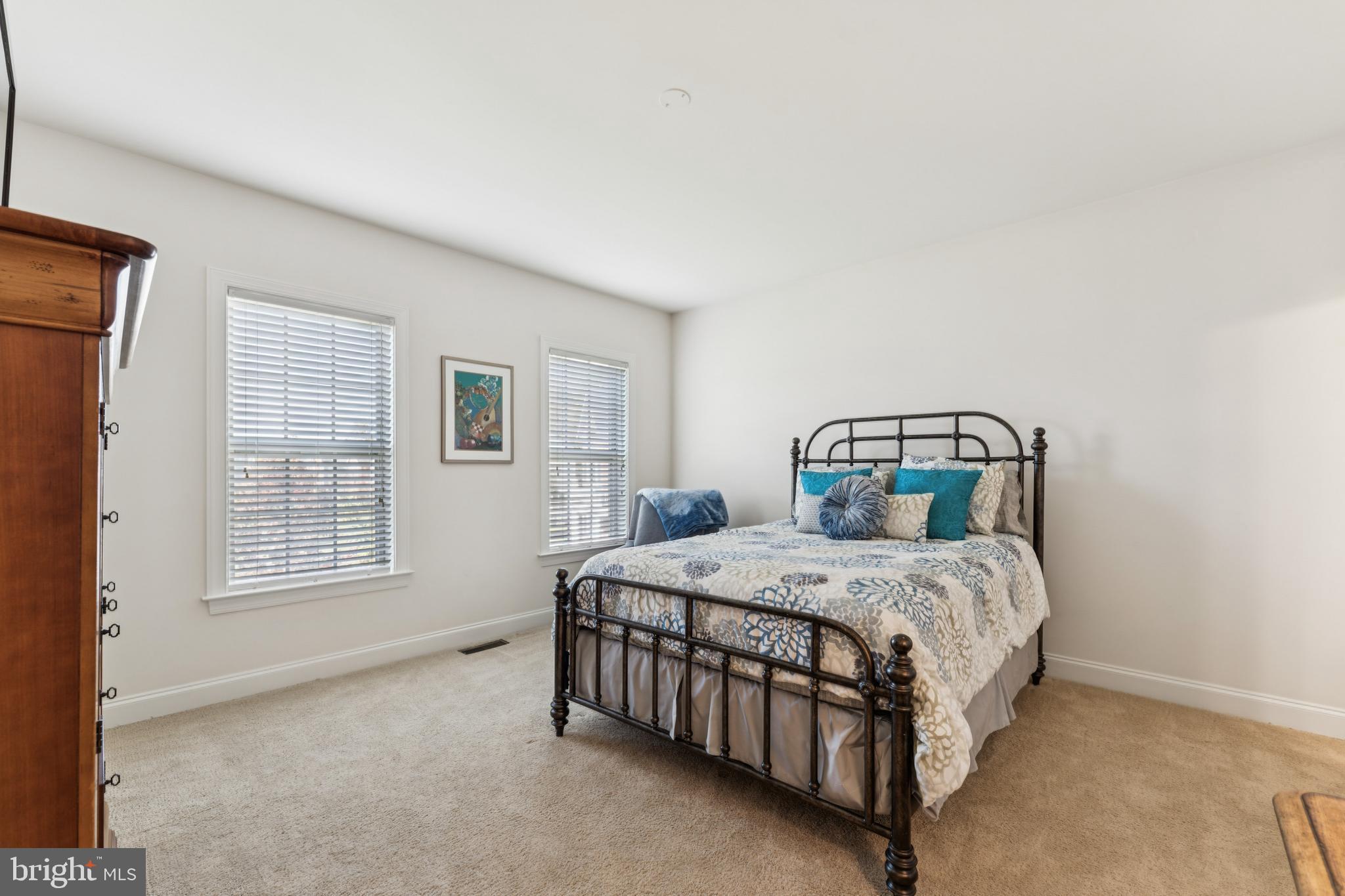 COLLINGBROOK - Residential